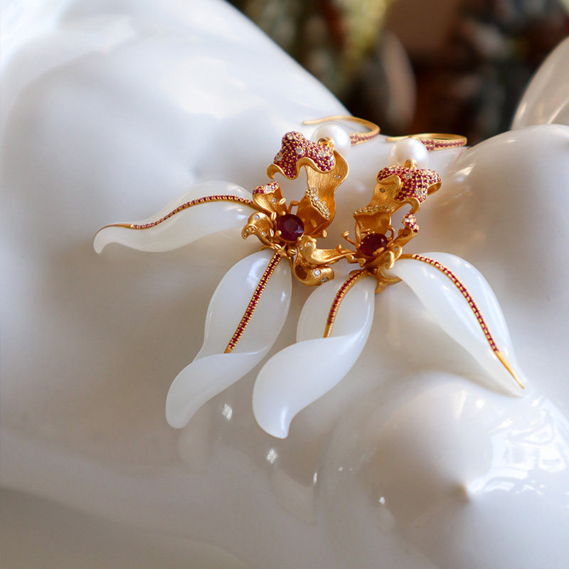 良器高定·兰系列第二款耳环 和田玉白玉籽料重工设计款耳饰 轻奢,珠宝/钻石/翡翠,耳饰,淘宝优惠券,粉丝福利购,淘宝优惠卷