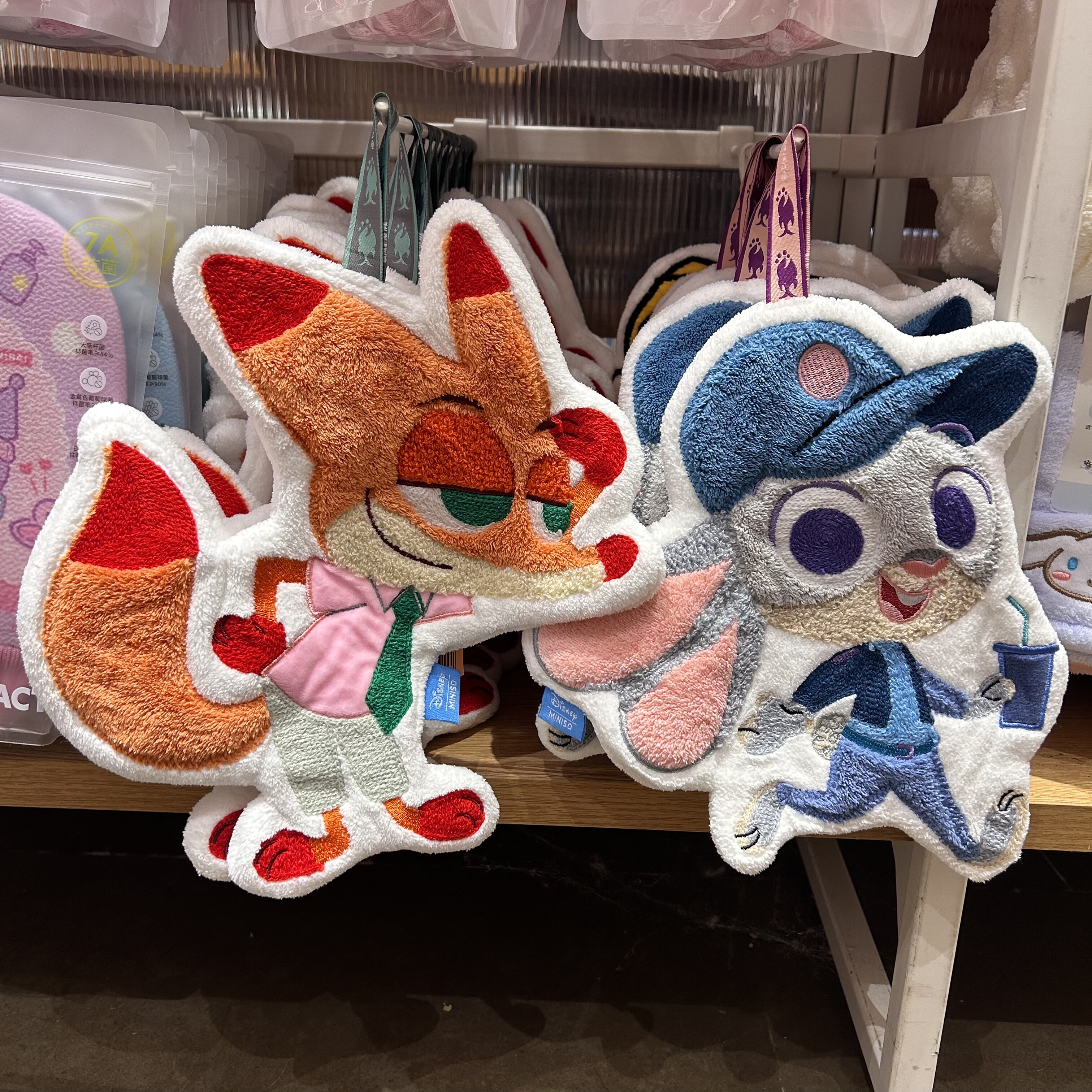 迪士尼疯狂动物城系列异形擦手巾 名创优品MINISO卡通可爱毛巾