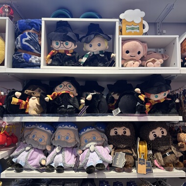 哈利·波特系列10号毛绒公仔魔法袍坐姿公仔 名创优品MINISO