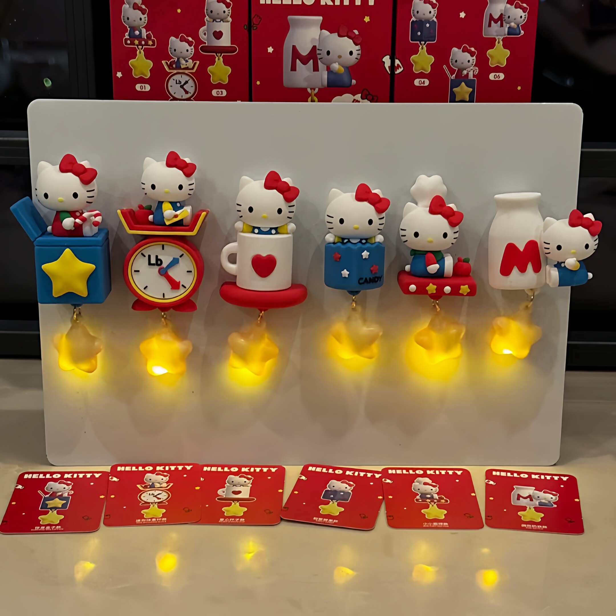 【现货】名创优品hellokitty凯蒂猫复古餐厅星星发光冰箱贴盲盒礼