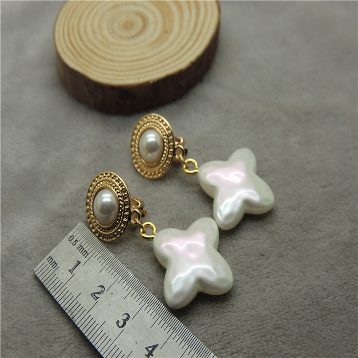 时尚风百搭街拍四叶草首饰品厂