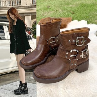 新款 靴女鞋 2025秋季 时装 通用套筒中跟 橡胶发泡铆钉金属时装 靴四季