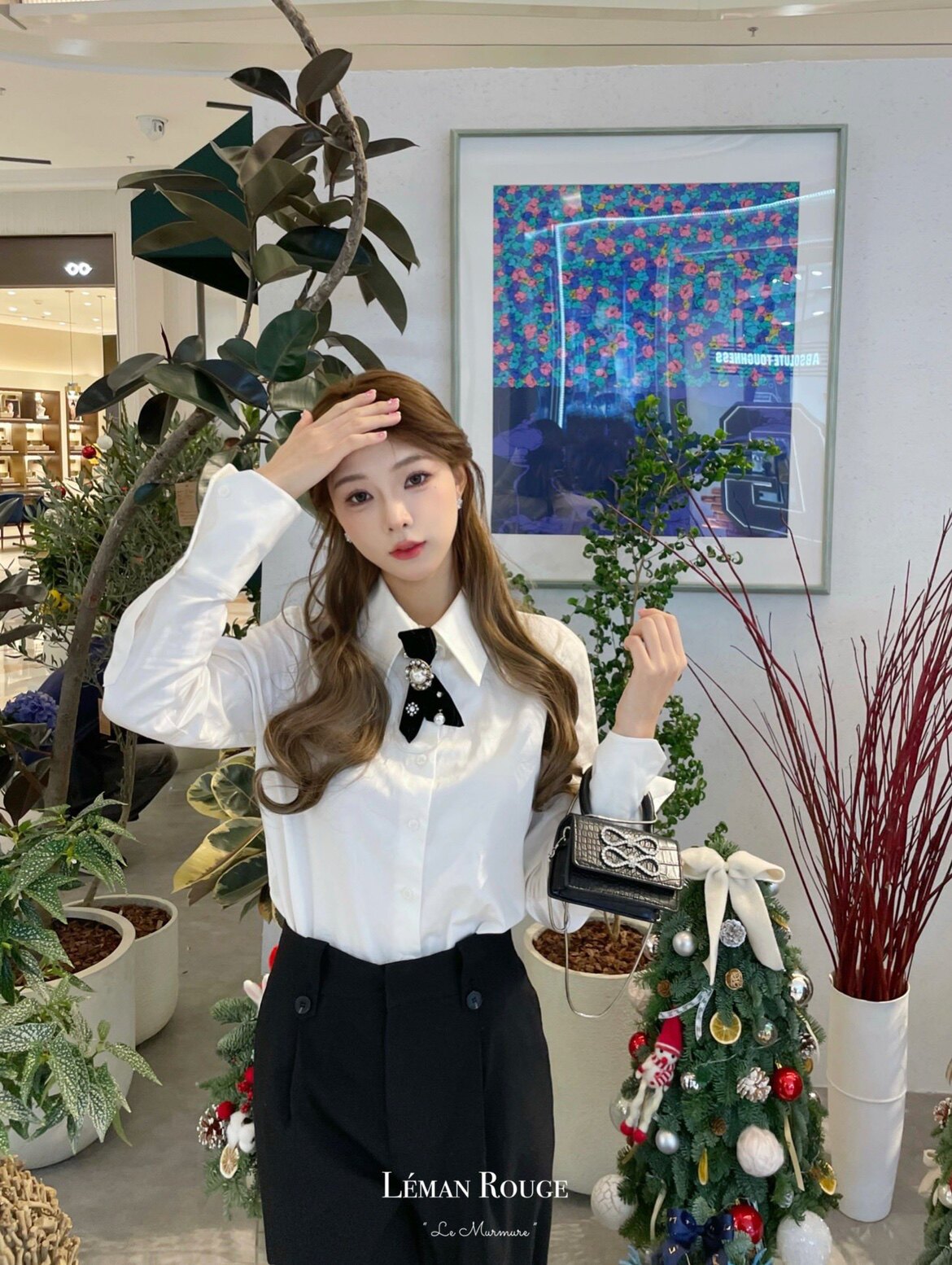 LEMAN ROUGE Camille珍珠领结尖领白色衬衫