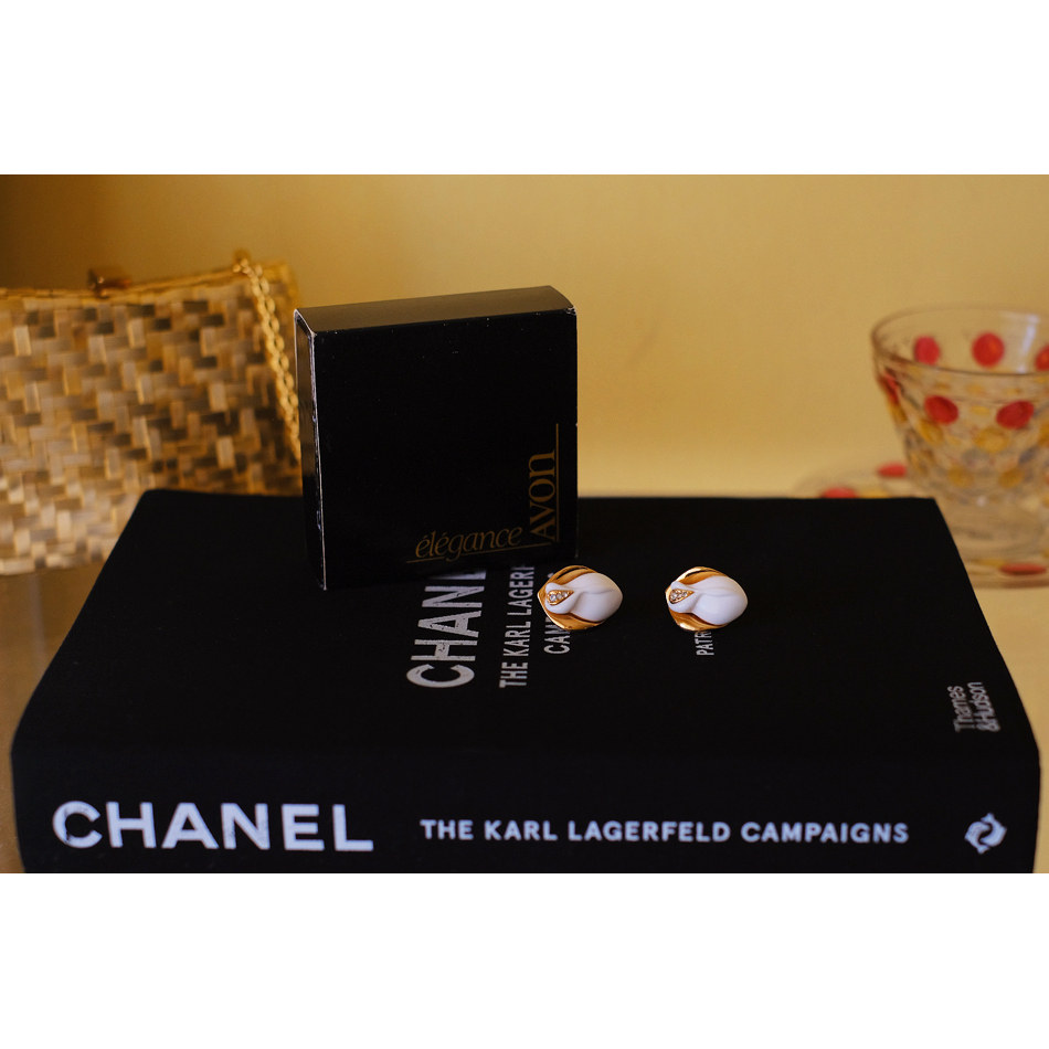 vintage toccata KJL for Avon 午夜玫瑰 白色 1987年保存品 耳针