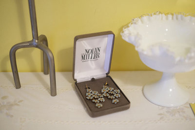 艺伎的胭脂vintage nolan miller蓝色 长串 保存品 耳针耳环