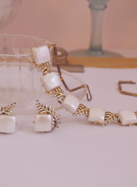 艺伎的胭脂 vintage coro 白色 银色 正方形 项链 耳夹 套装