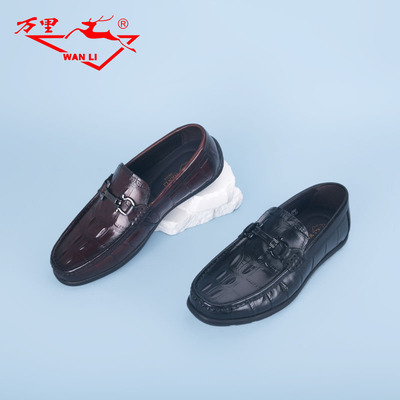 万里新款真皮鞋真皮舒适平底套脚单鞋时尚马衔扣低帮男鞋HET1145