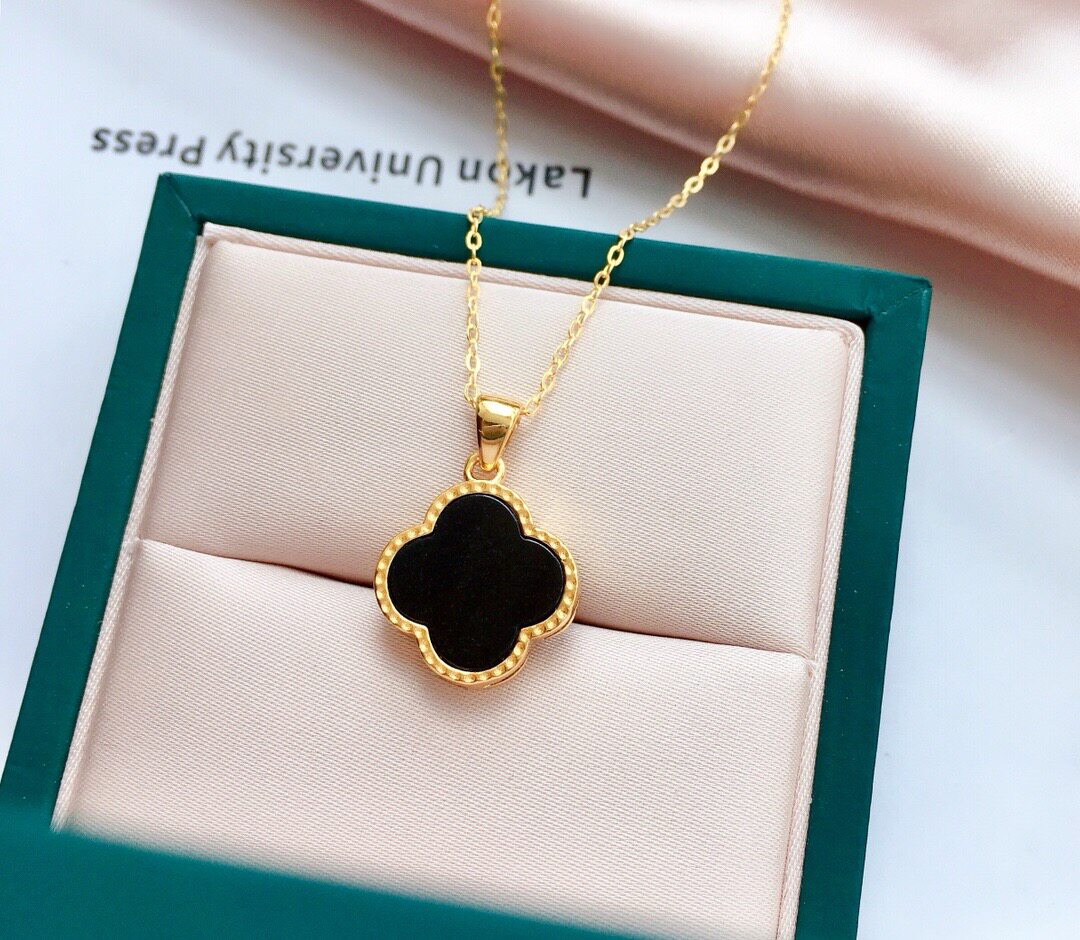天然墨翠黑色四叶草吊坠纯银翡翠A货同款简约时尚气质项链女生款