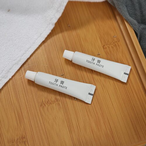 全季酒店同款途锐劲爽薄荷牙膏