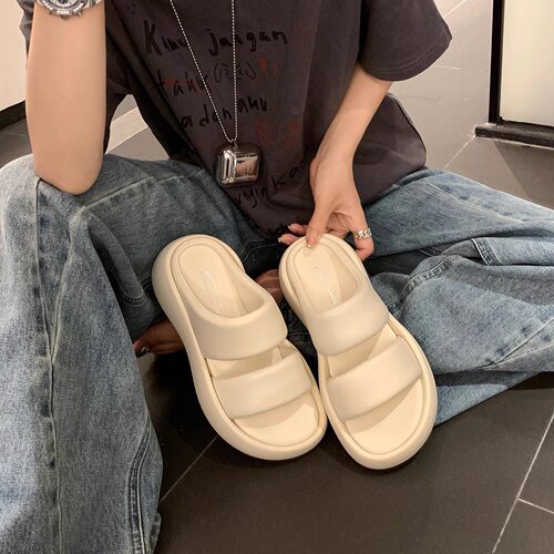 新款厚底软底级流行女性凉鞋孕妇面包拖鞋0626k