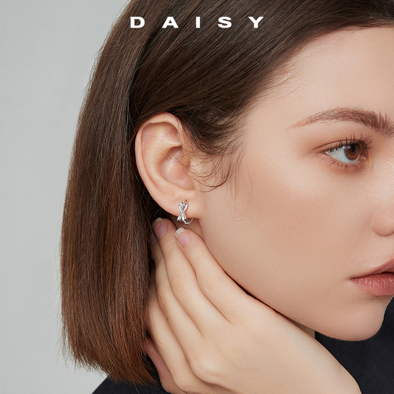 999纯银气质蝴蝶结耳圈女