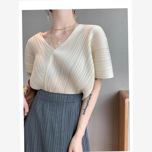 ummerV-neckChiffoPlus