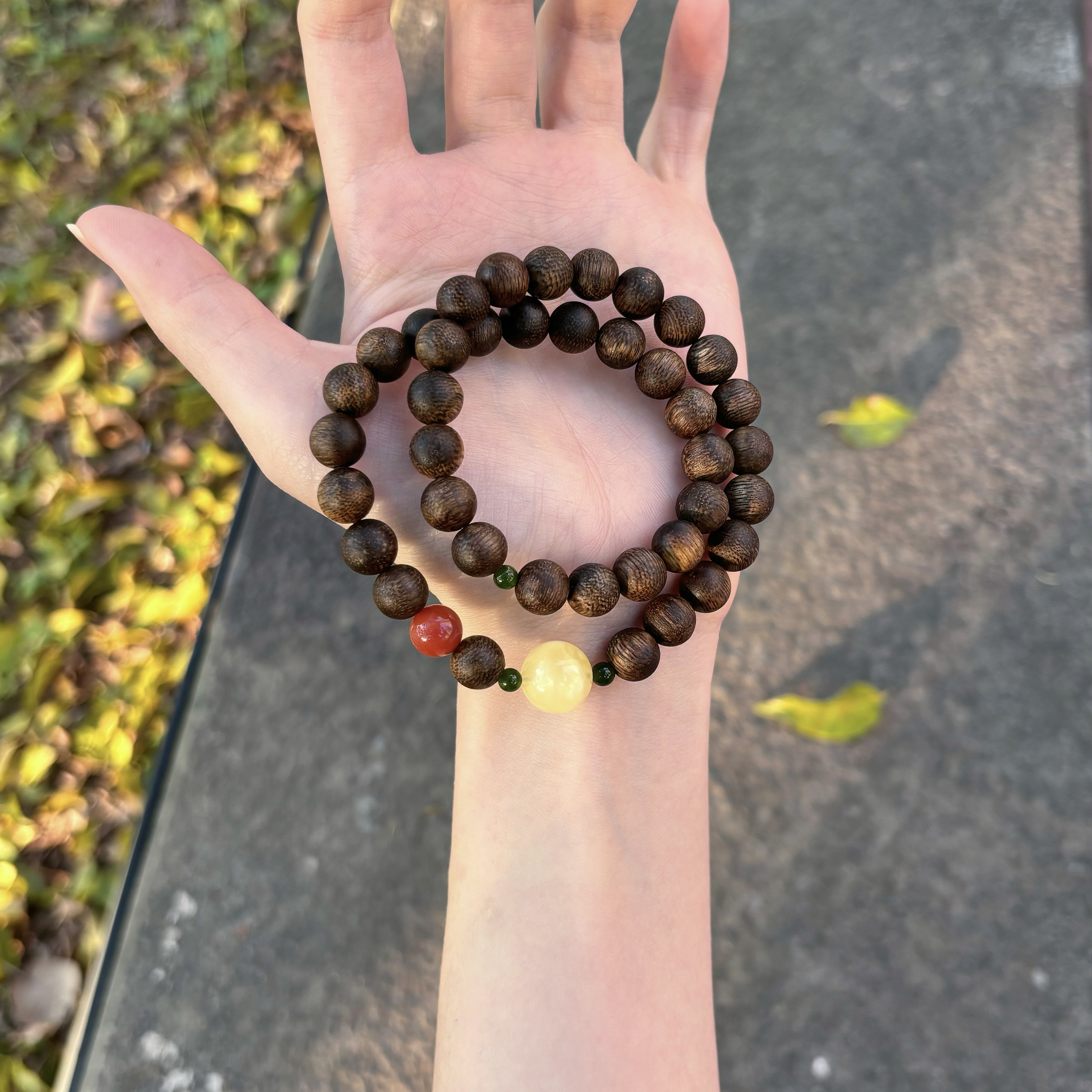 海南莺歌绿奇楠沉香双圈9mm手串