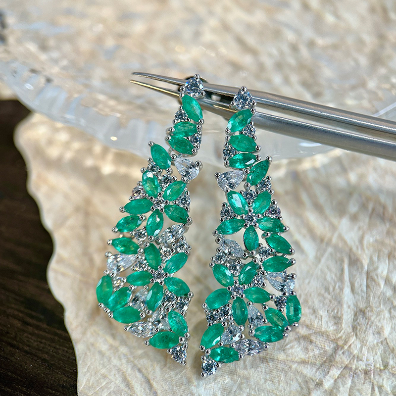 星赞轻奢珠宝S925银镶嵌约3.16克拉天然祖母绿流苏高级繁华耳坠