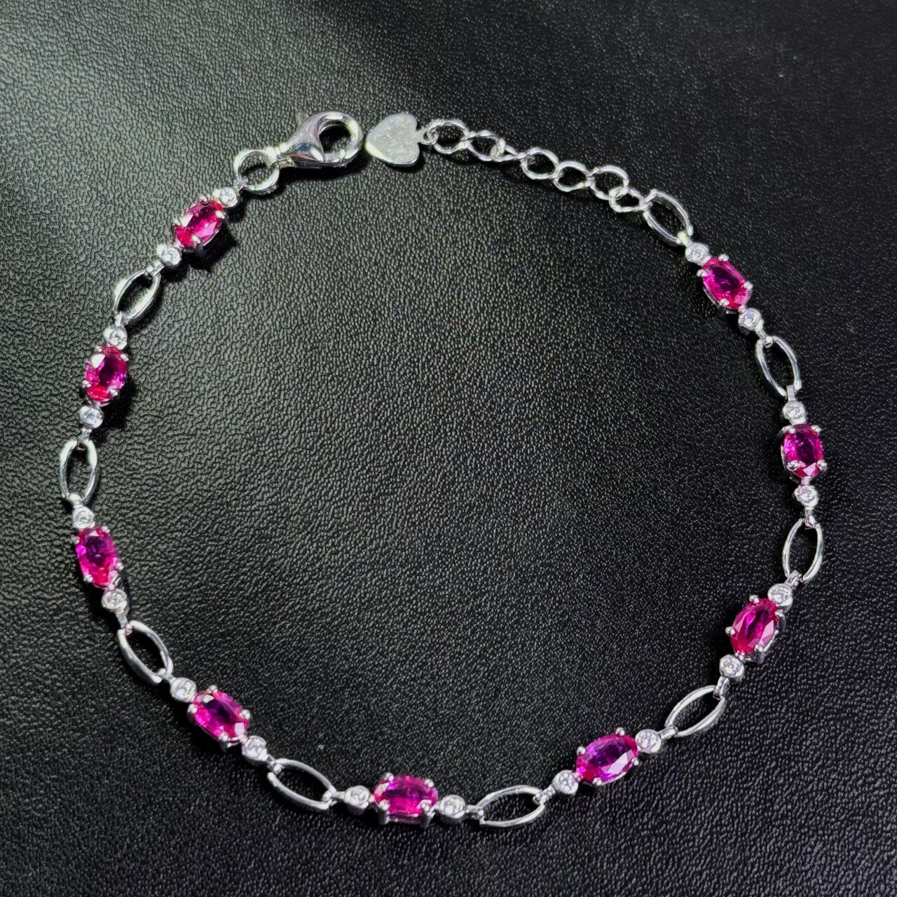 星赞S925纯银镀金约2.23克拉天然红宝石椭圆形切割手链轻奢简约