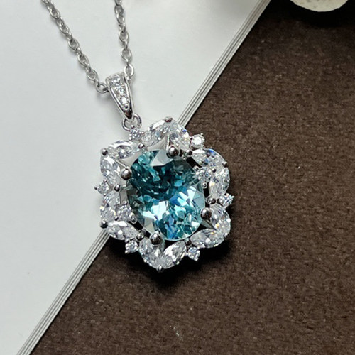 星赞轻奢珠宝S925银约2.5克拉天然海蓝宝百搭雪花镂空围镶女项链