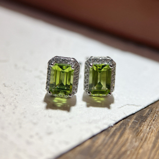 星赞S925纯银镀金天然橄榄石耳钉耳饰小方糖围镶清新简约百搭日常