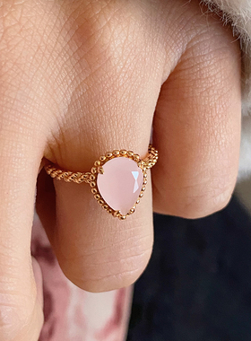 温柔玫瑰金粉色水滴戒指