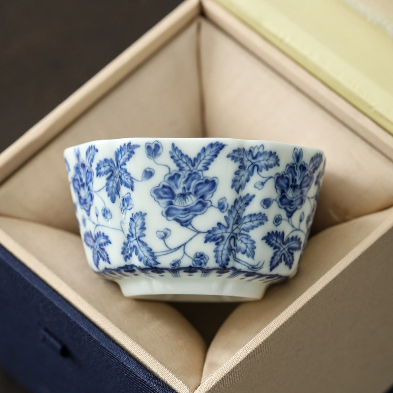 白瓷青花秋葵主人杯陶瓷压手杯家用高档茶杯待客杯个人专用品茗杯