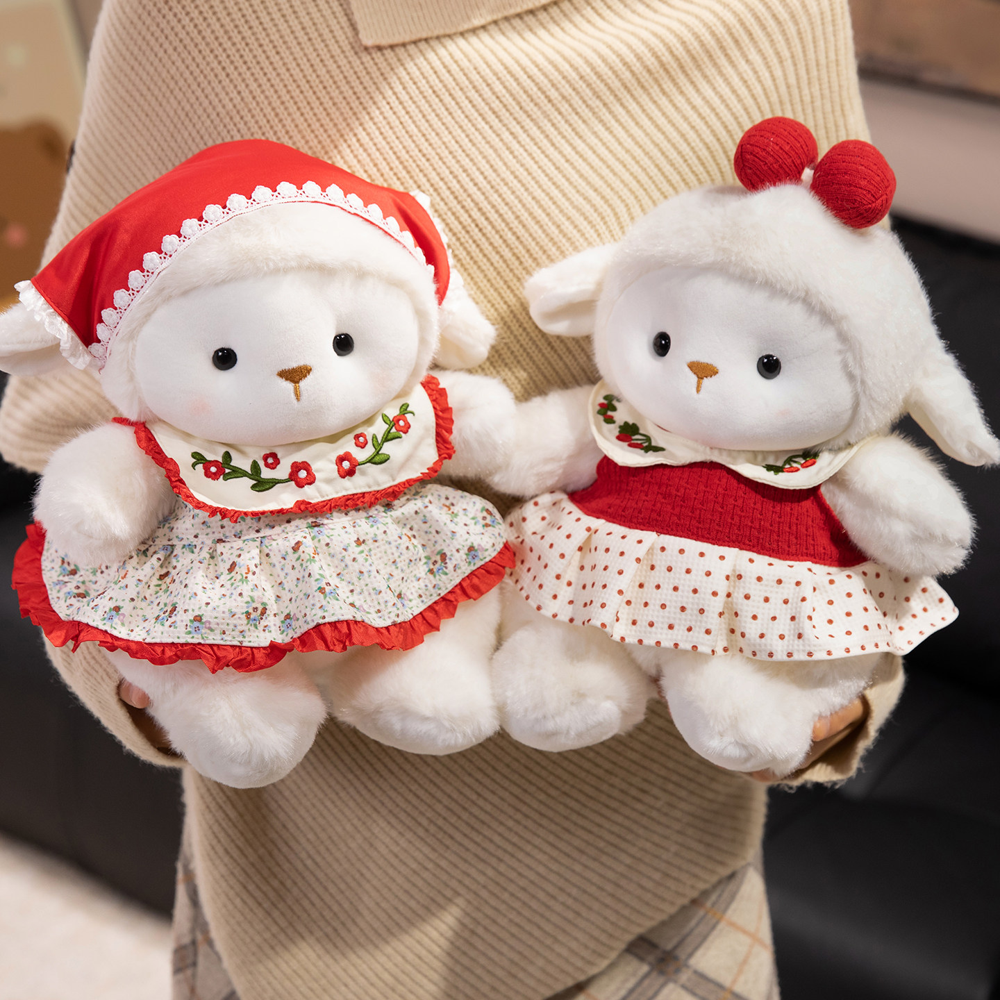 超萌三只小羊毛绒公仔抱枕礼物