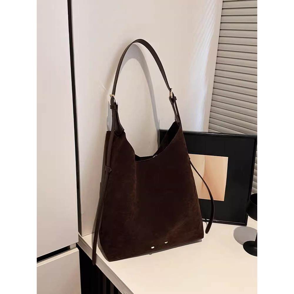 法国【设计师】SZ覆古腋下包2025新款女大容量通勤休闲百搭单肩包