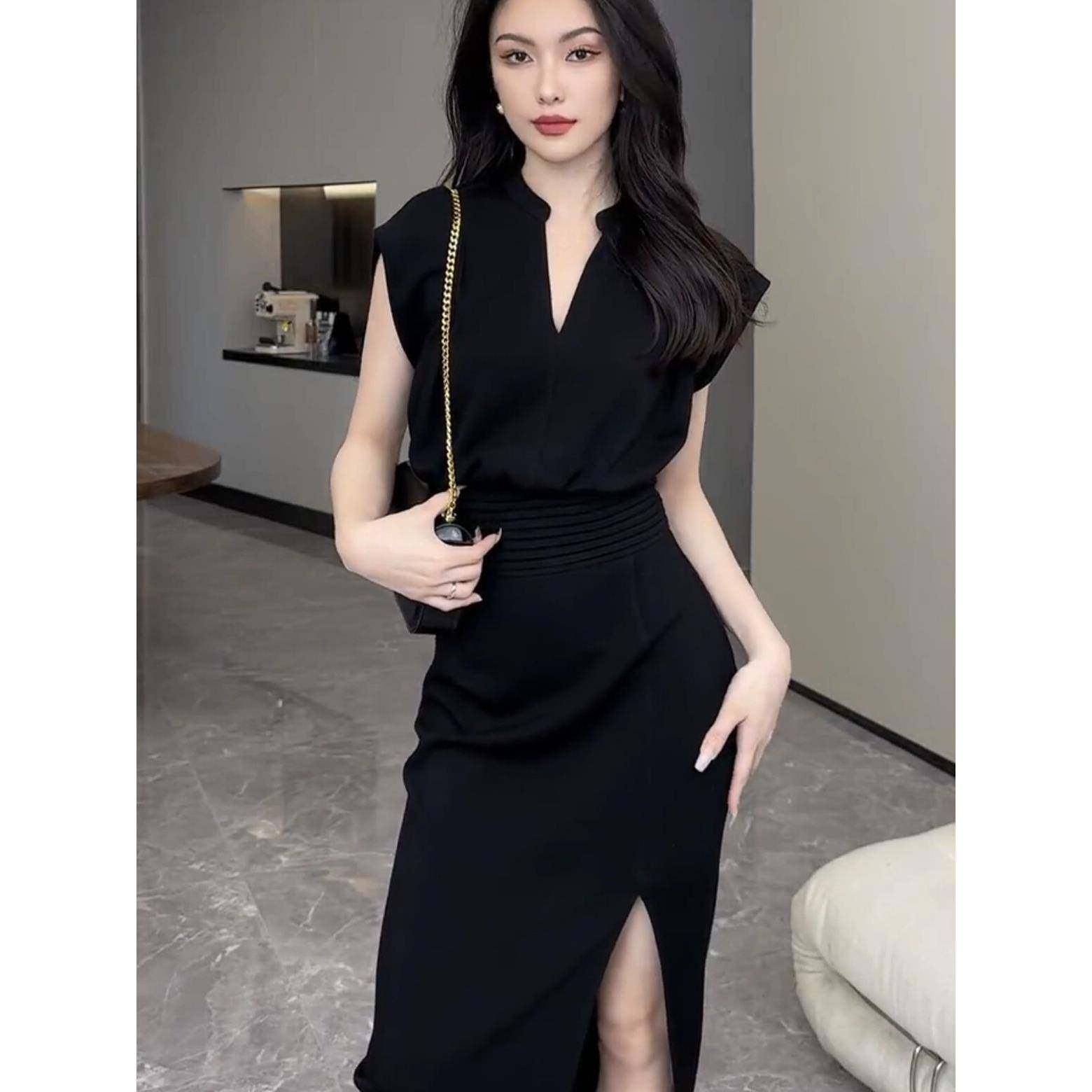 欧洲站赫本风气质V领无袖黑色洋装女2025年夏季时尚显瘦开 叉裙