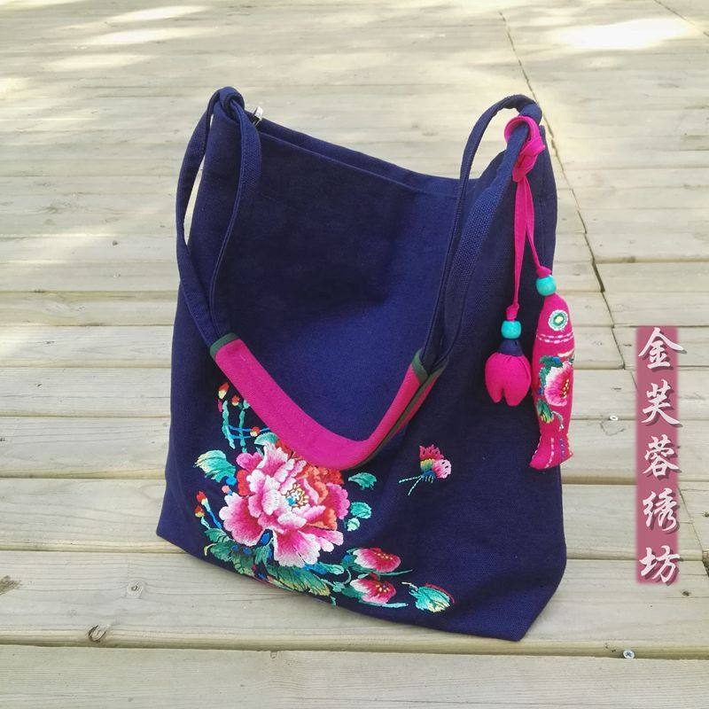 金芙蓉绣坊原创小清新民族风手提单肩挎云南苗族刺绣牡丹帆布女包