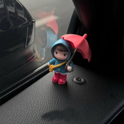 雨伞女孩汽车摆件车载中控台装饰品可爱治愈系车内用品大全女司机