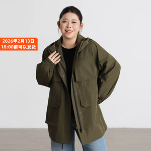 正肩防水软壳冲锋衣大码外套女速干大码胖mm宽松户外防风徒步登山