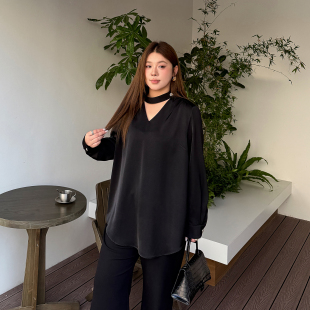 胖mm宽松中长款 大码 小心机衬衣 女2026春新款 设计感缎面V领衬衫