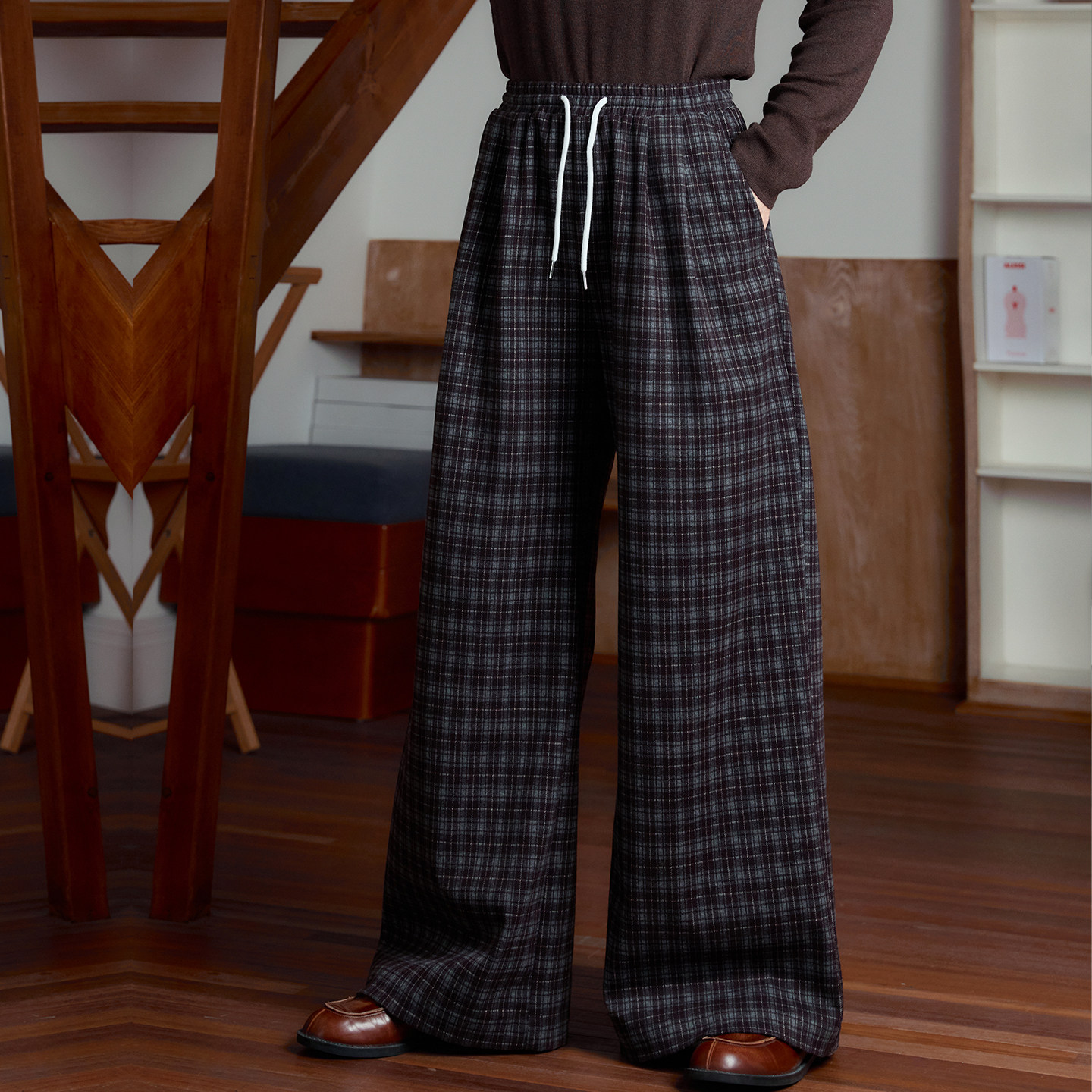 大码女装咖色小格子休闲裤显瘦