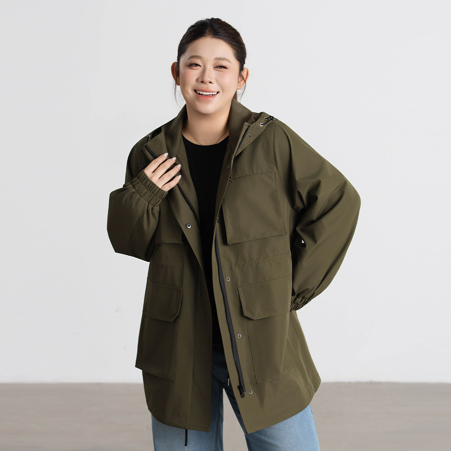 正肩防水软壳冲锋衣大码外套女速干大码胖mm宽松户外防风徒步登山