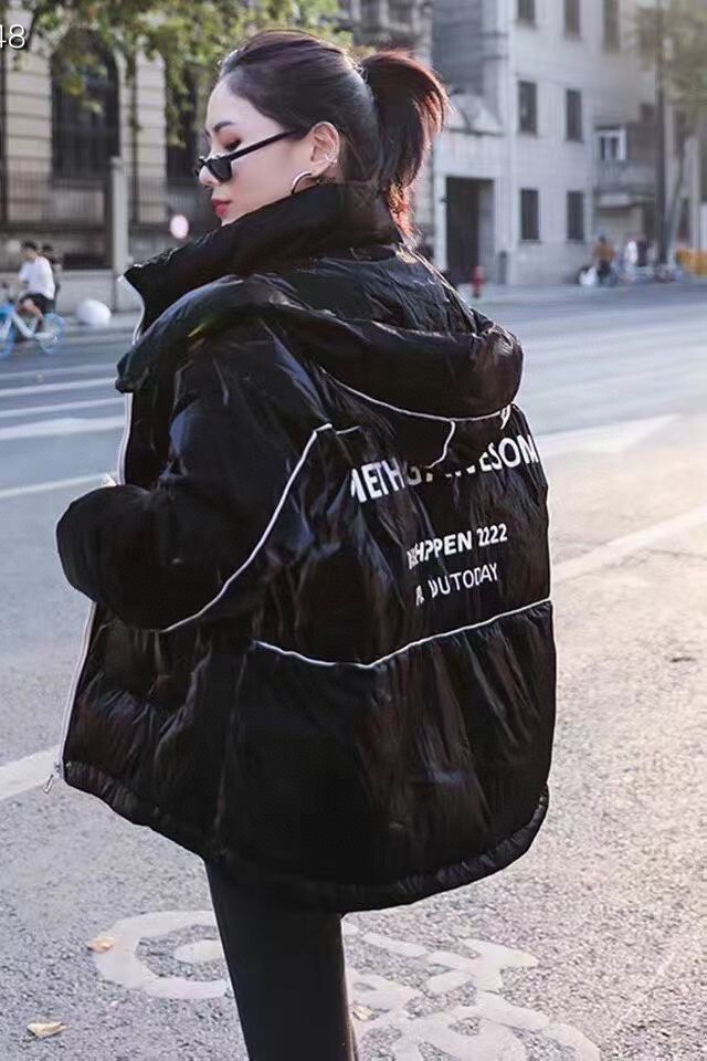 2023年冬季新款羽绒服女时尚洋气立领连帽后背字母加厚短款外套潮