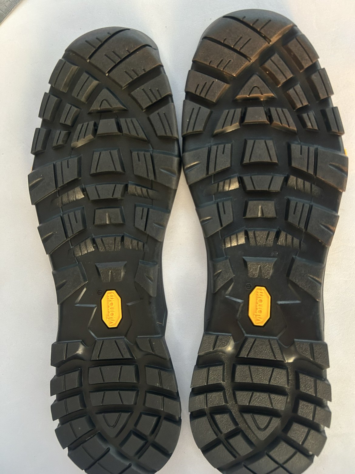 橡胶大底 浦瑞浦斯 意大利 vibram防滑鞋底底片 更换维修  可裁剪