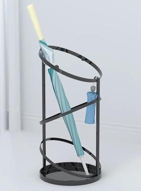 Umbrella collects a hotel house umbrella bucket with a large