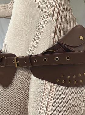 Omer and Omer are reminiscent of the metal stubble belts of