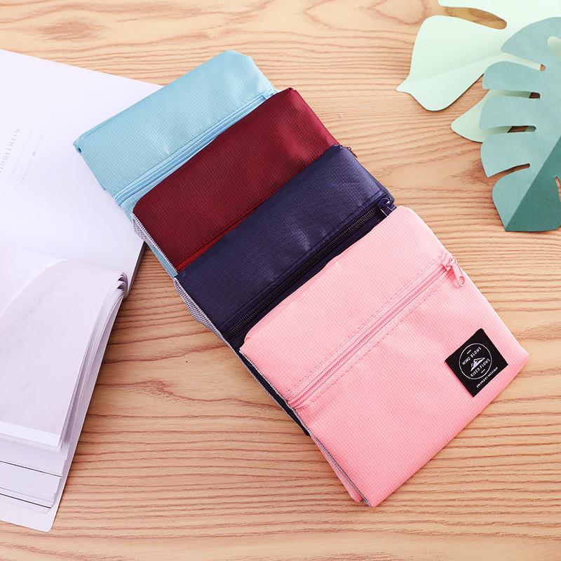 Outdoor travel takes bags and folds luggage and packs and pu