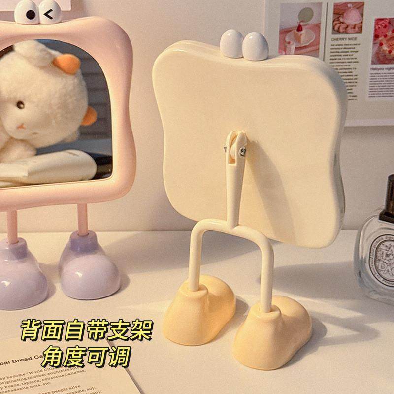 The desktop can build a portable student dorm home with a ni