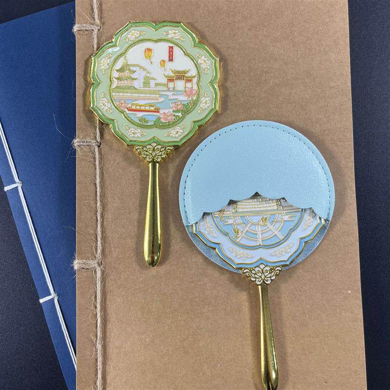 Four seasons of travel in Nanjing, with the mirrors, well c