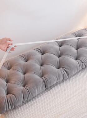 In bed 2025, dorm students guard their home sofa windows by