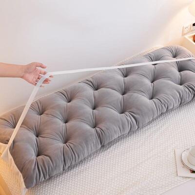 In bed 2025, dorm students guard their home sofa windows by