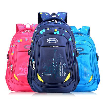 Hans school bag is low on air, 4-6 year olds.
