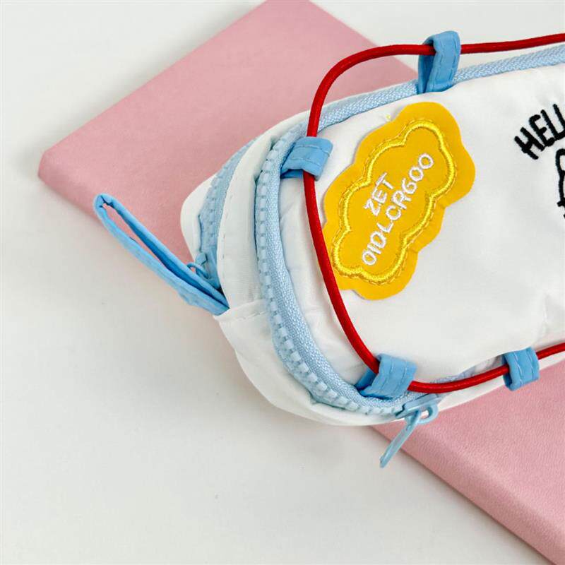 A high-colour kt cat embroidered pen bag for girls with a la