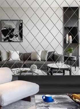 A diamond-shaped set-up of the Yaklis wall on the living roo