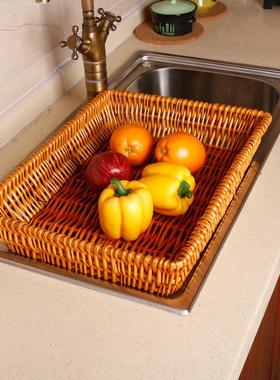 The fruit basket, the vine-coated Nordic leachate, the recta