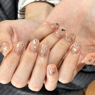 纯手工穿戴美甲成品短款显白高级温柔清新裸色银闪亮片拼花甜酷夏