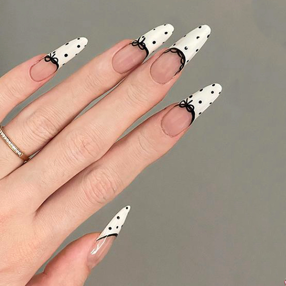 纯手工穿戴美甲成品中长款法式蕾丝边蝴蝶结波点黑白高级显白温柔