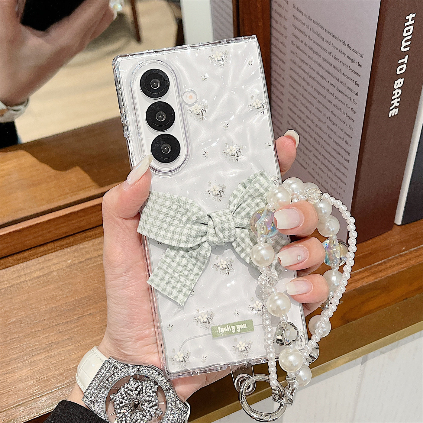 适用三星Galaxy Z Fold7手机壳新款透明水波纹小白花ZFold6折叠屏硬壳全包防摔高级感格子蝴蝶结手链女保护套
