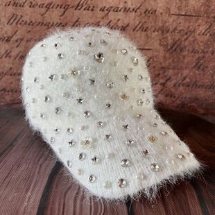 羊绒棒球帽女秋冬季韩版潮水钻洋气保暖鸭舌帽显脸小白色毛绒帽子