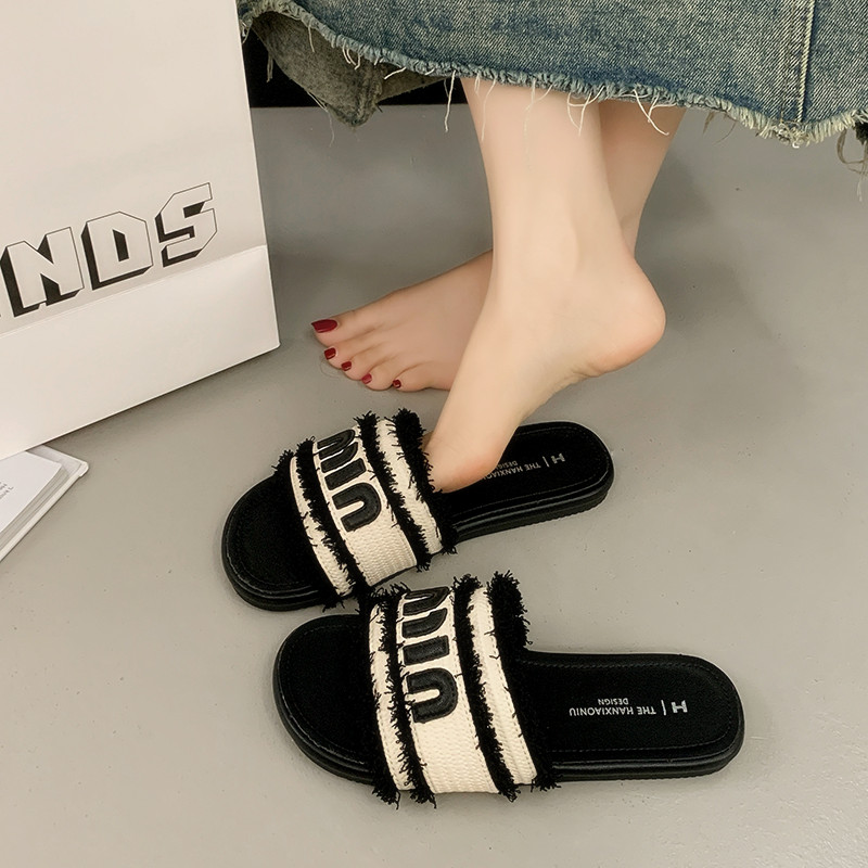 拖鞋女外穿夏2025新款巨好看的高级感法式勃肯夏天外穿绝美凉拖鞋